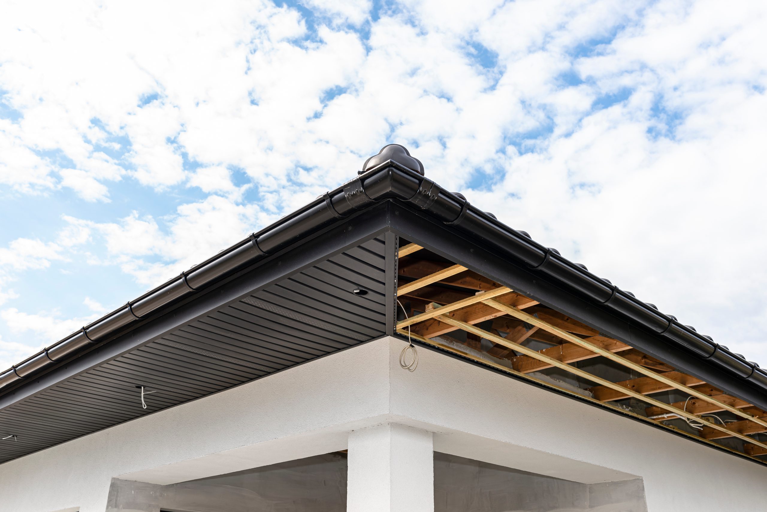 Corner house soffit repair near me St Petersburg